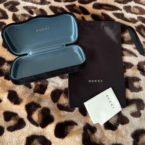 New black velvet gucci sunglasses sunglasses case women.
